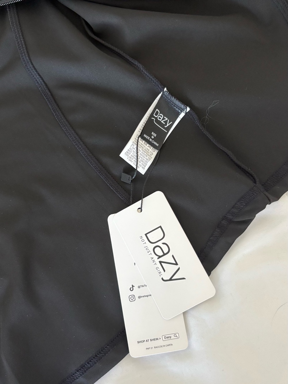 Black Zip-Up Slim Fit Sports Jacket – M